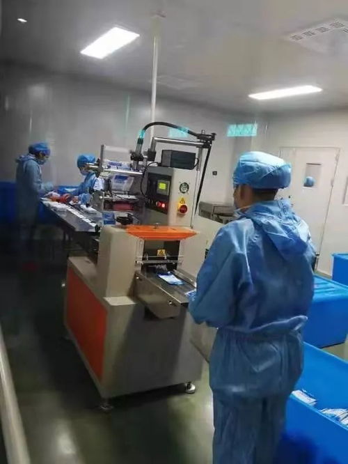 南宁两企业开足马力生产防护用品 急招两百多名工人
